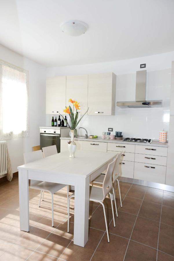 Rinaldi House Bed and Breakfast Torriana Buitenkant foto